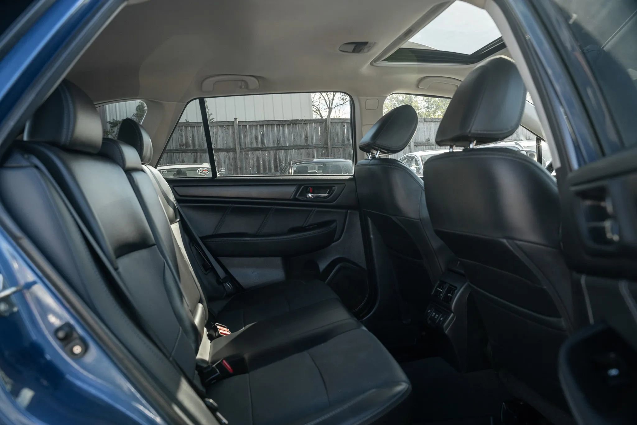 Used 2019 Subaru Outback 2.5i Limited w/ Popular Package #2 image 12