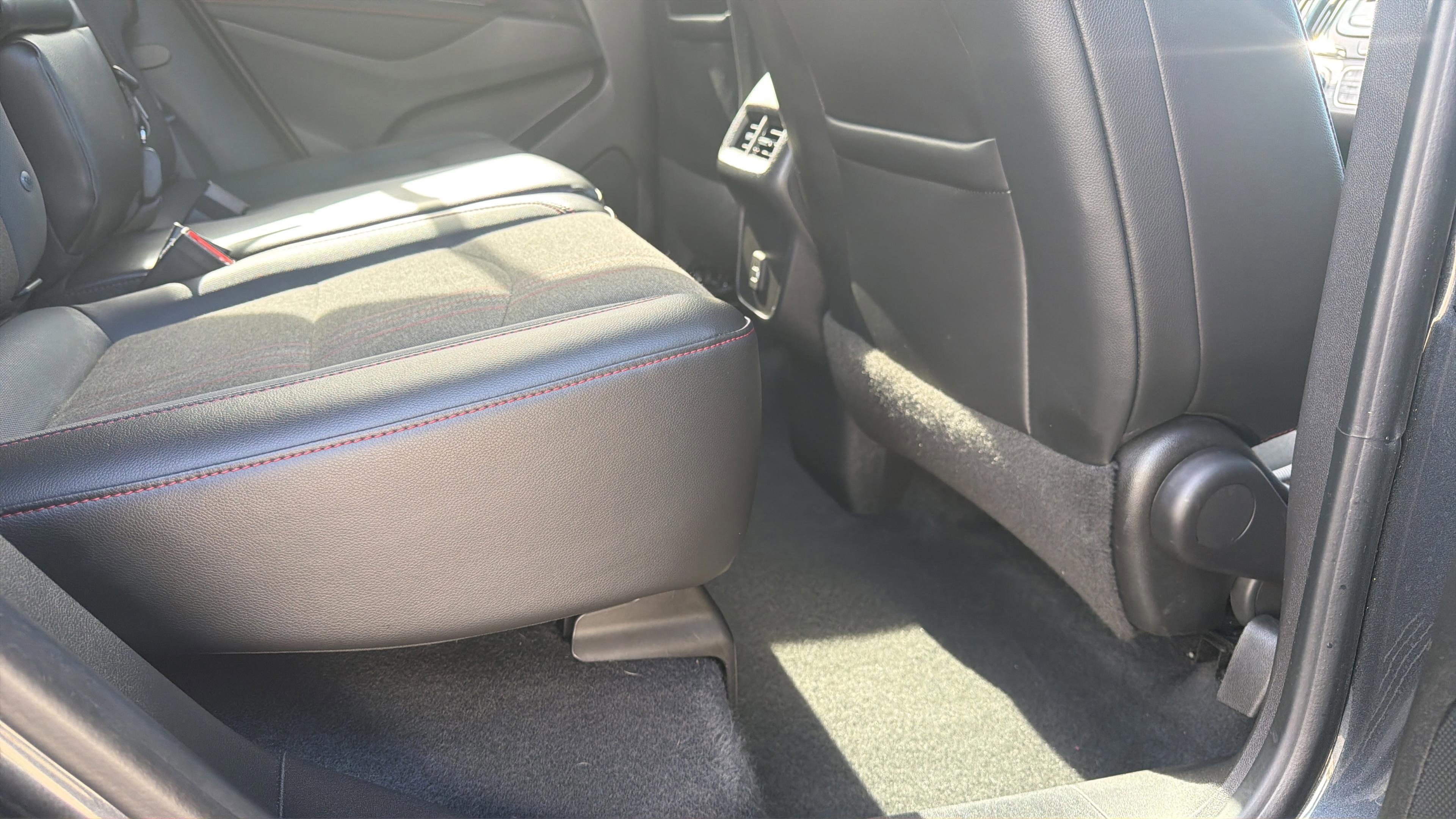 Used 2022 Chevrolet Equinox RS AWD/4WD image 19