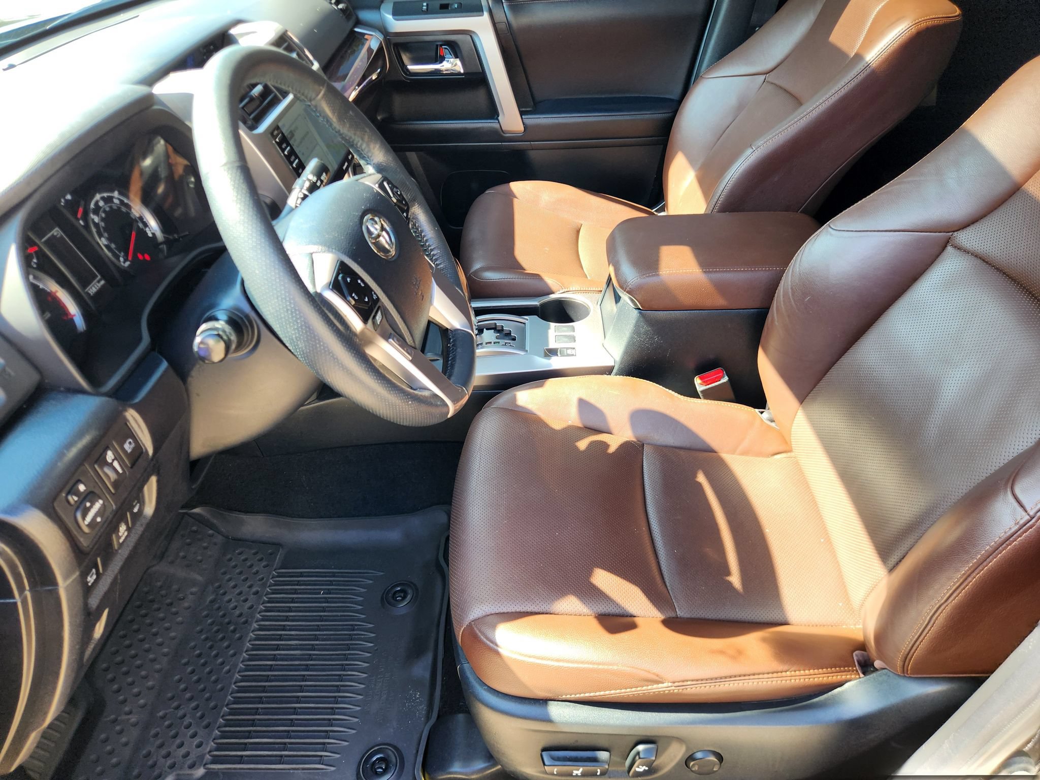 Used 2023 Toyota 4Runner Limited AWD/4WD image 9