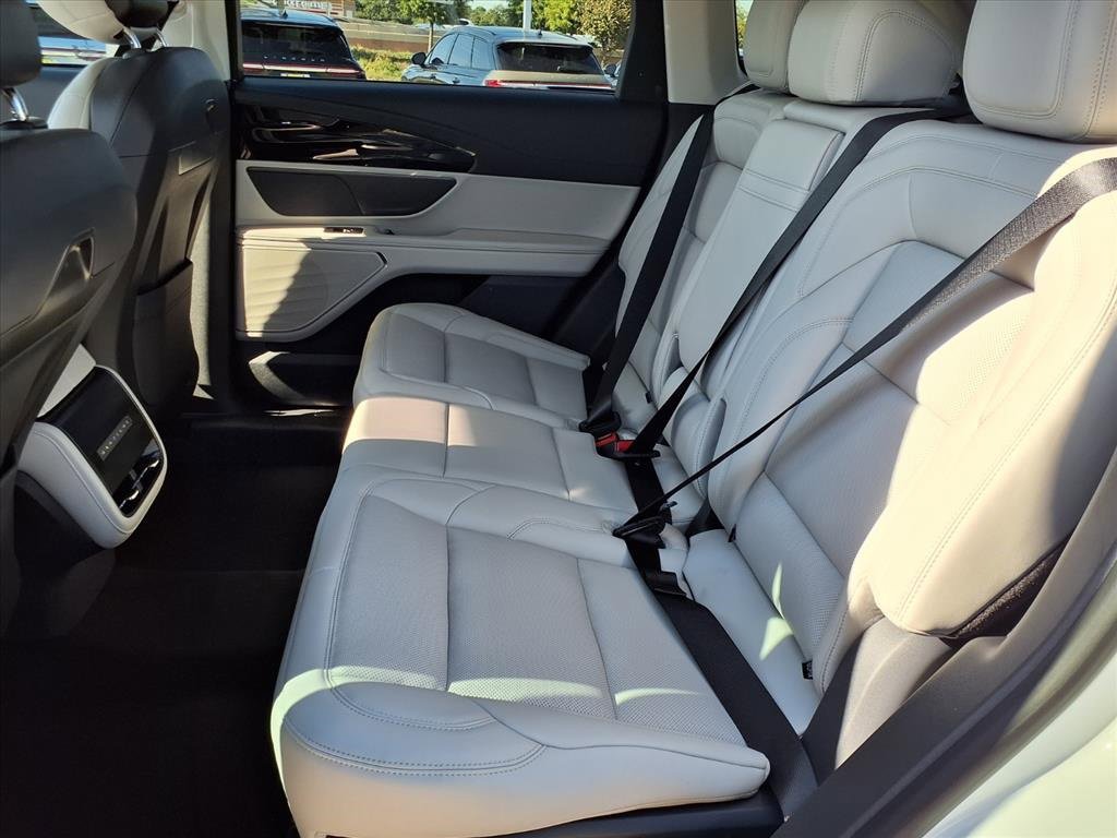 New 2026 Lincoln Nautilus Premier w/ Jet Appearance Package image 12