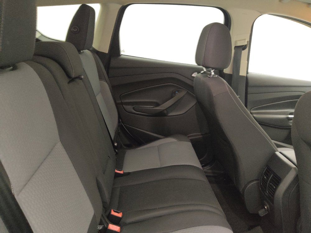 Used 2017 Ford Escape SE image 19