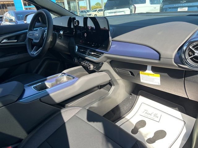 New 2026 Chevrolet Equinox EV LT image 33