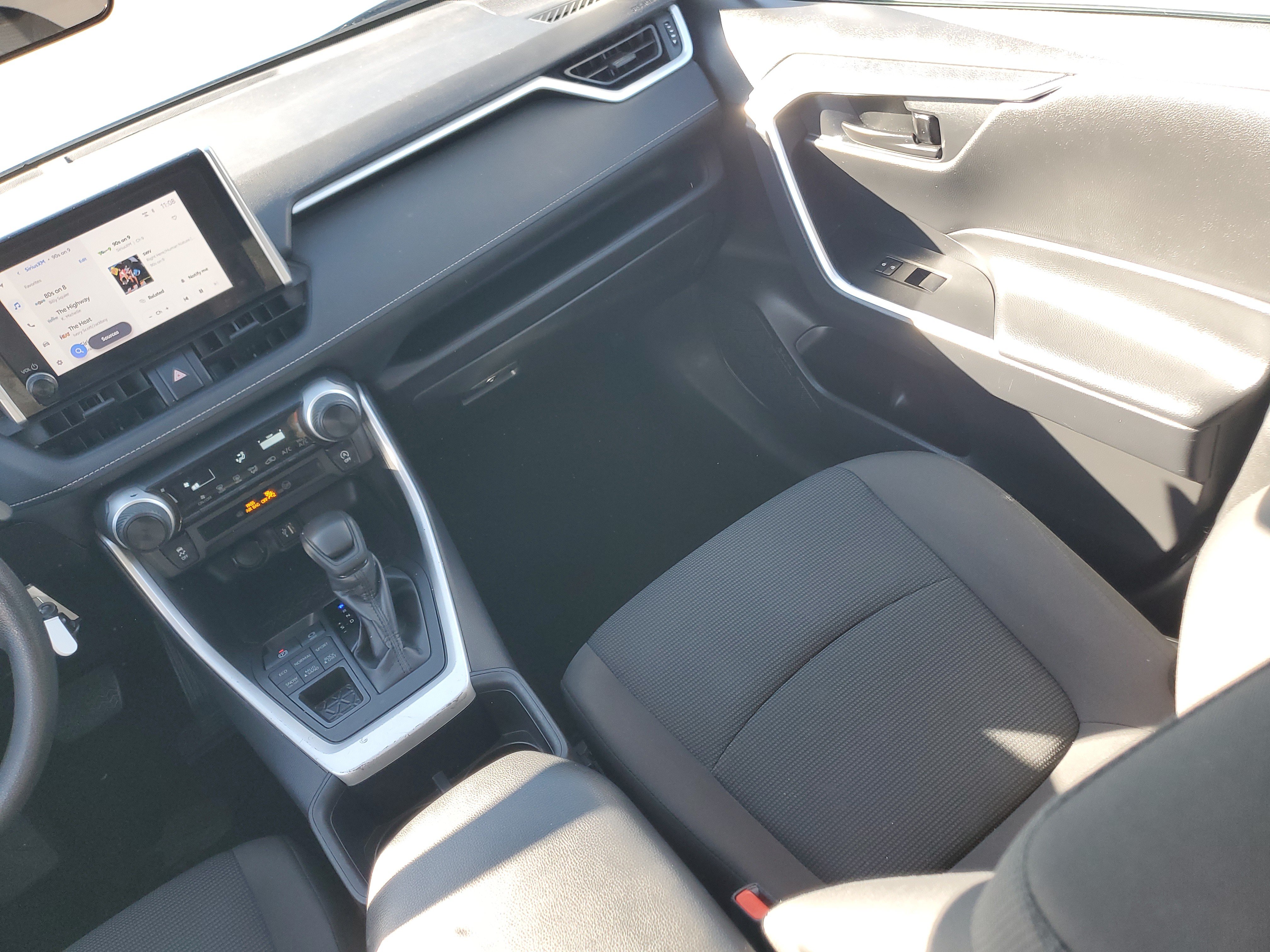 Certified 2025 Toyota RAV4 LE AWD/4WD image 15