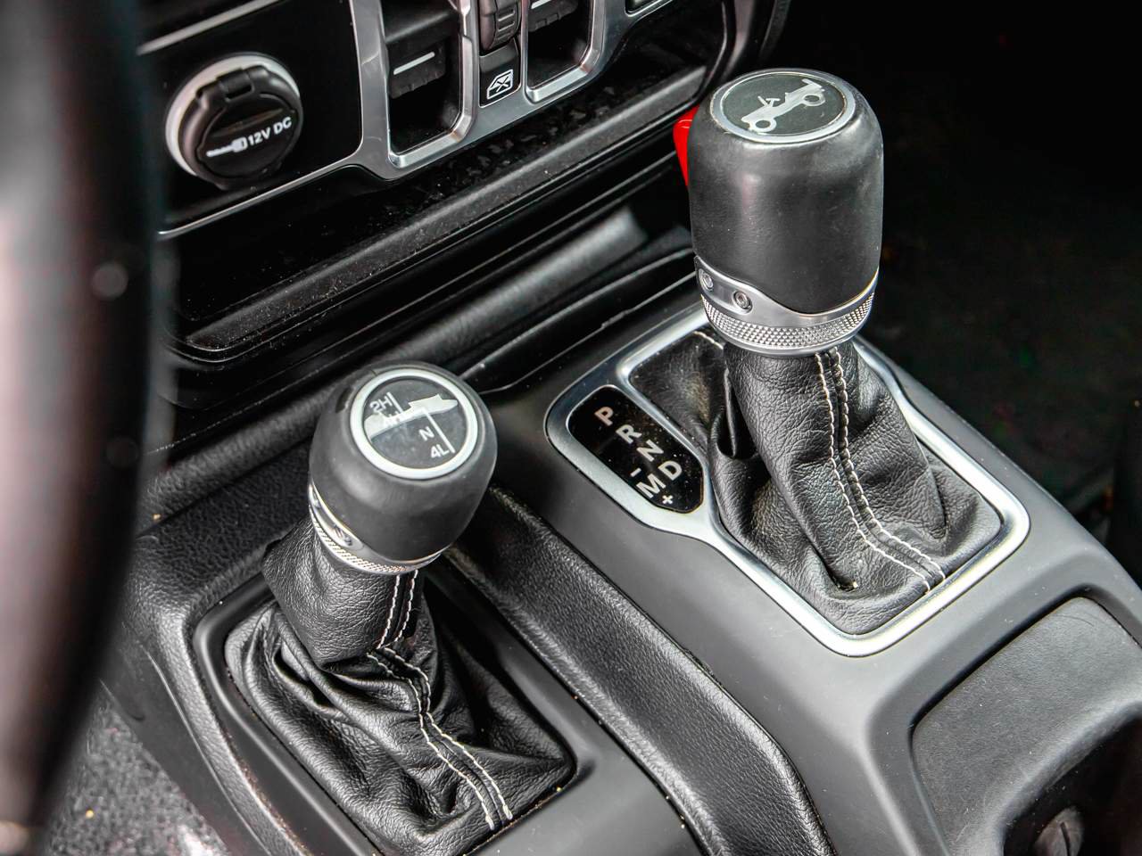 Used 2019 Jeep Wrangler Unlimited Sahara AWD/4WD image 17