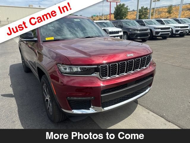 Used 2025 Jeep Grand Cherokee L Limited w/ Trailer Tow Package AWD/4WD image 8