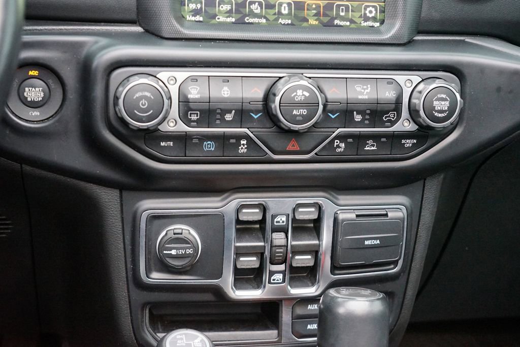 Used 2022 Jeep Wrangler Unlimited Sahara w/ Cold Weather Group image 24