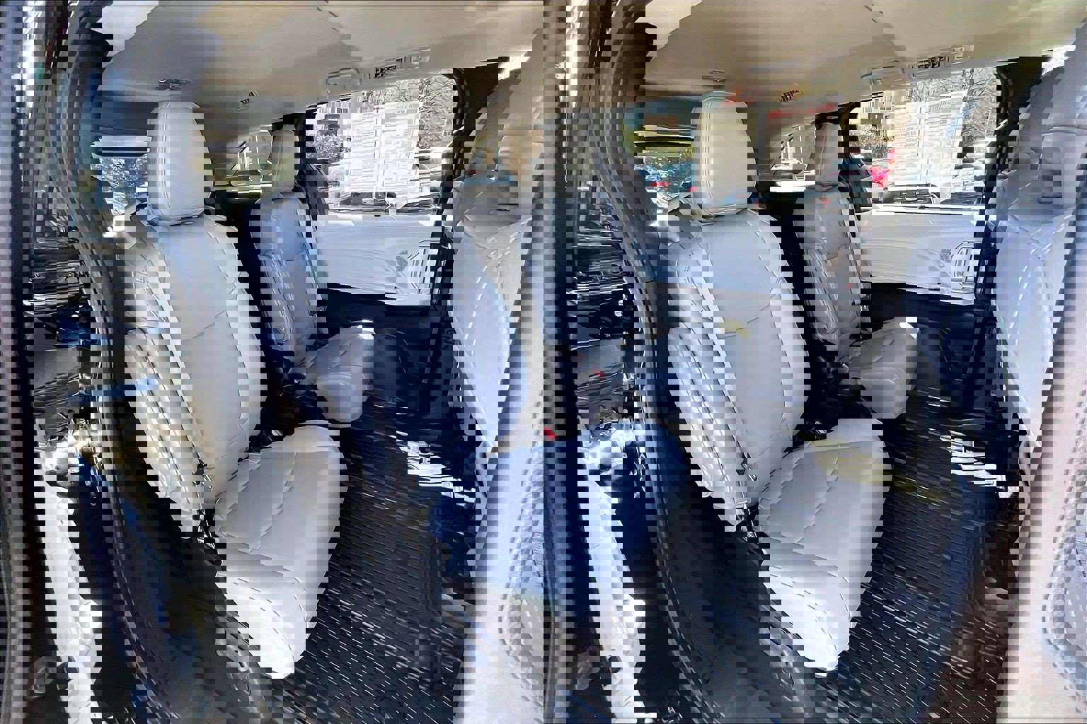 Used 2025 Toyota Sienna XLE w/ XLE Plus Package image 26