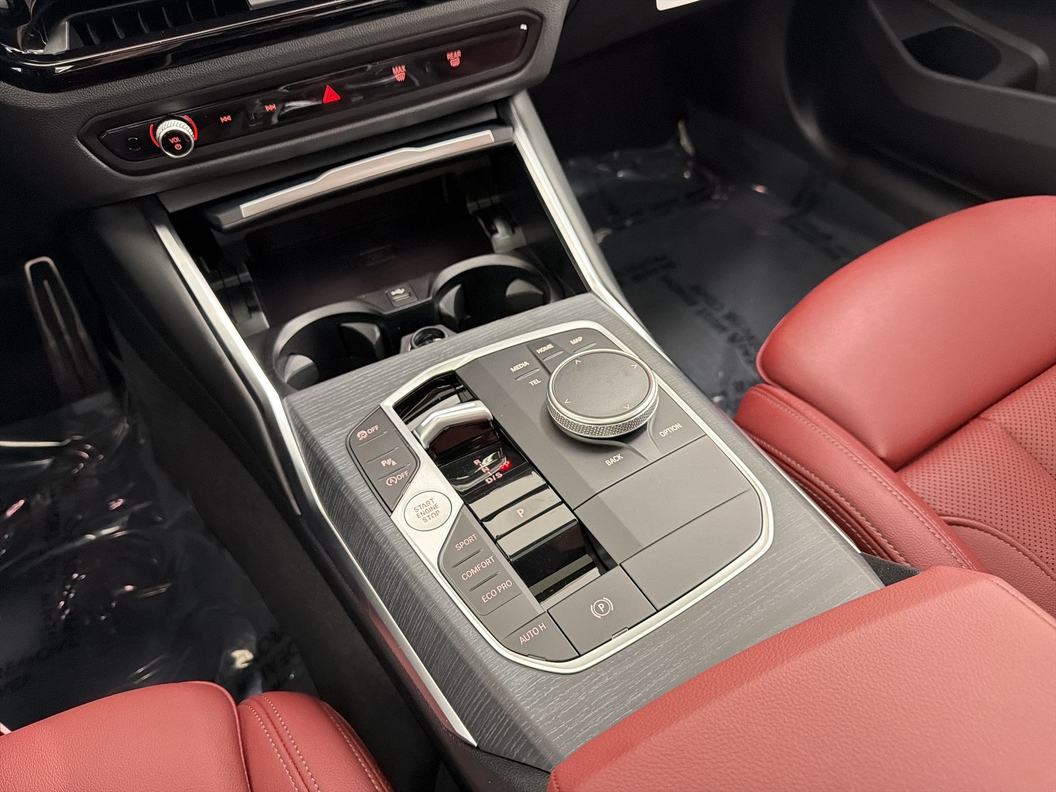 New 2026 BMW 330i Sedan w/ M Sport Package RWD image 18