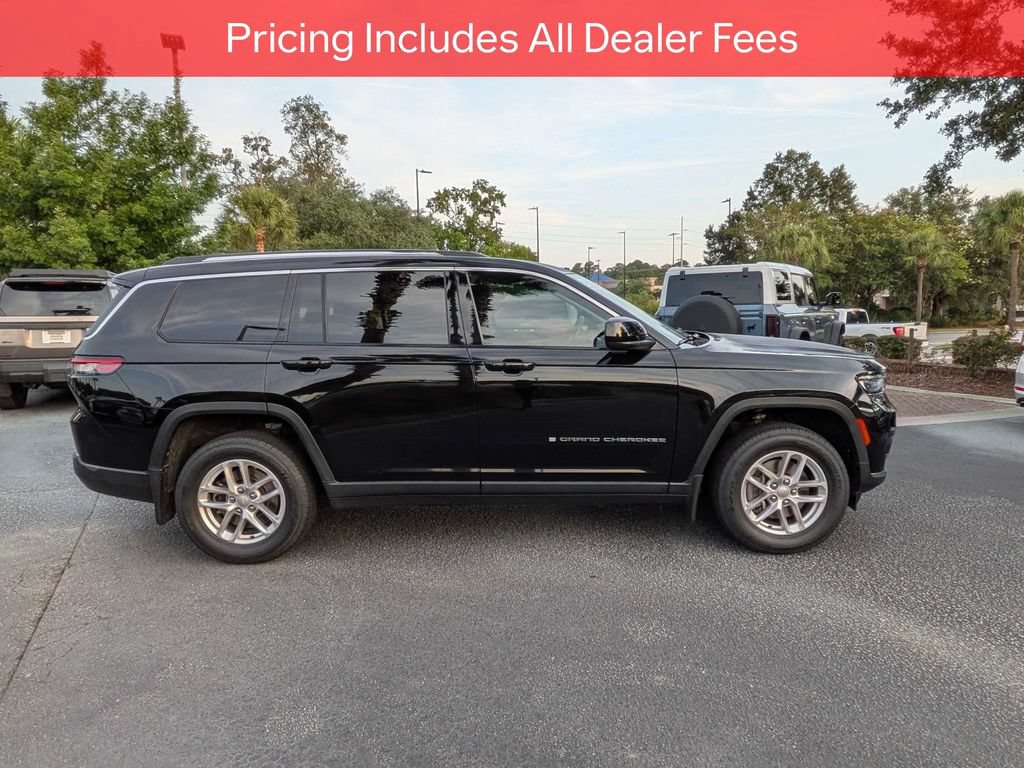 Used 2022 Jeep Grand Cherokee L Laredo w/ Luxury Tech Group I AWD/4WD image 3