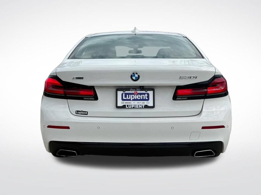 Used 2022 BMW 530i xDrive w/ Convenience Package AWD/4WD image 4