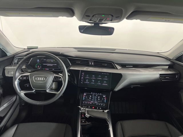 Used 2023 Audi e-tron Premium Plus w/ Premium Plus Package AWD/4WD image 11