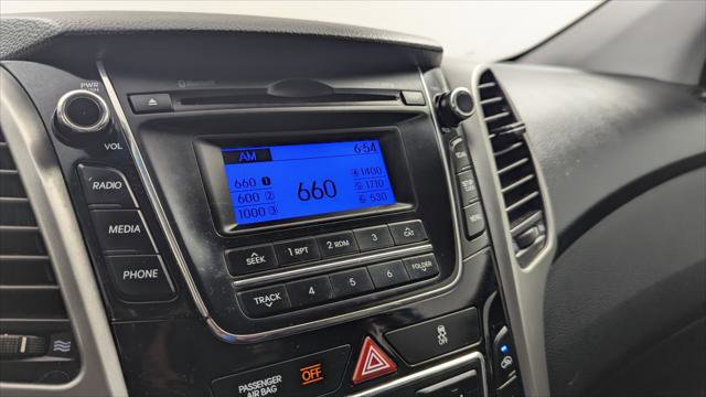 Used 2017 Hyundai Elantra GT image 22