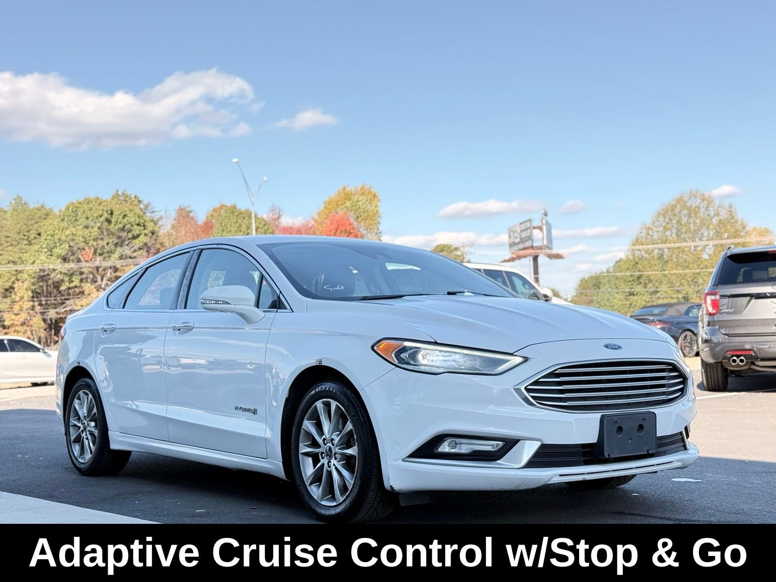 Used 2017 Ford Fusion SE w/ Equipment Group 602A image 5