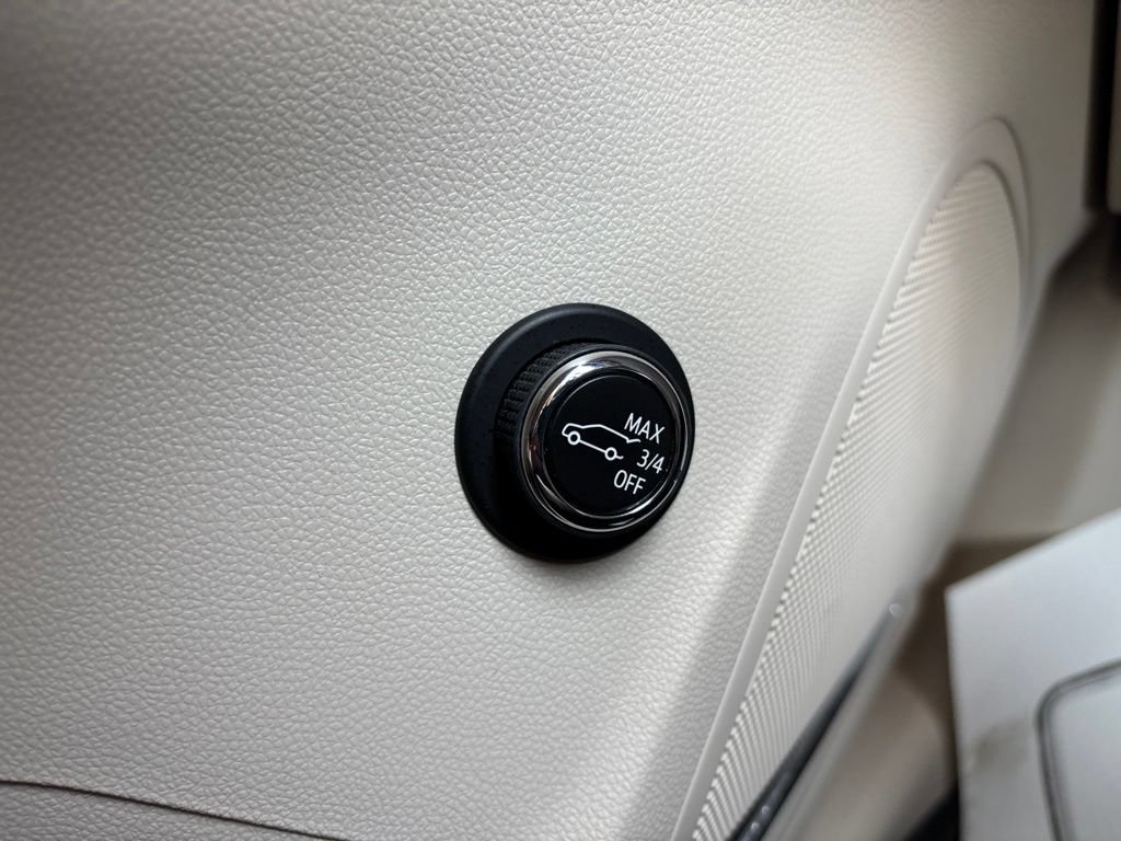 Certified 2022 Buick Envision Avenir w/ Premium Seat Package FWD image 20