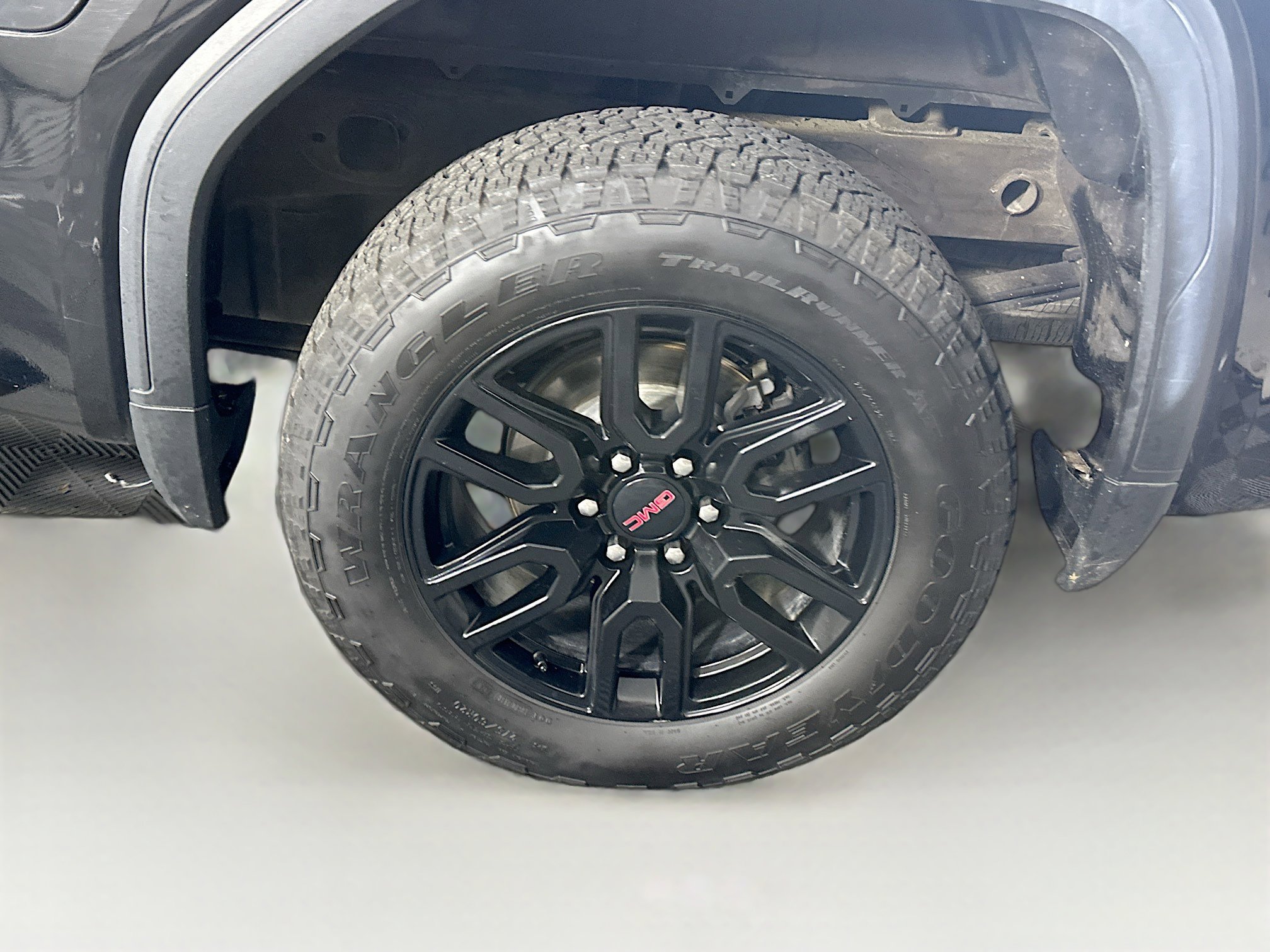 Used 2023 GMC Sierra 1500 Elevation image 11