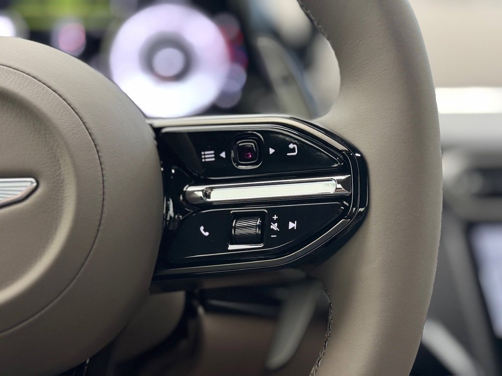 New 2025 Aston Martin V8 Vantage Coupe image 21