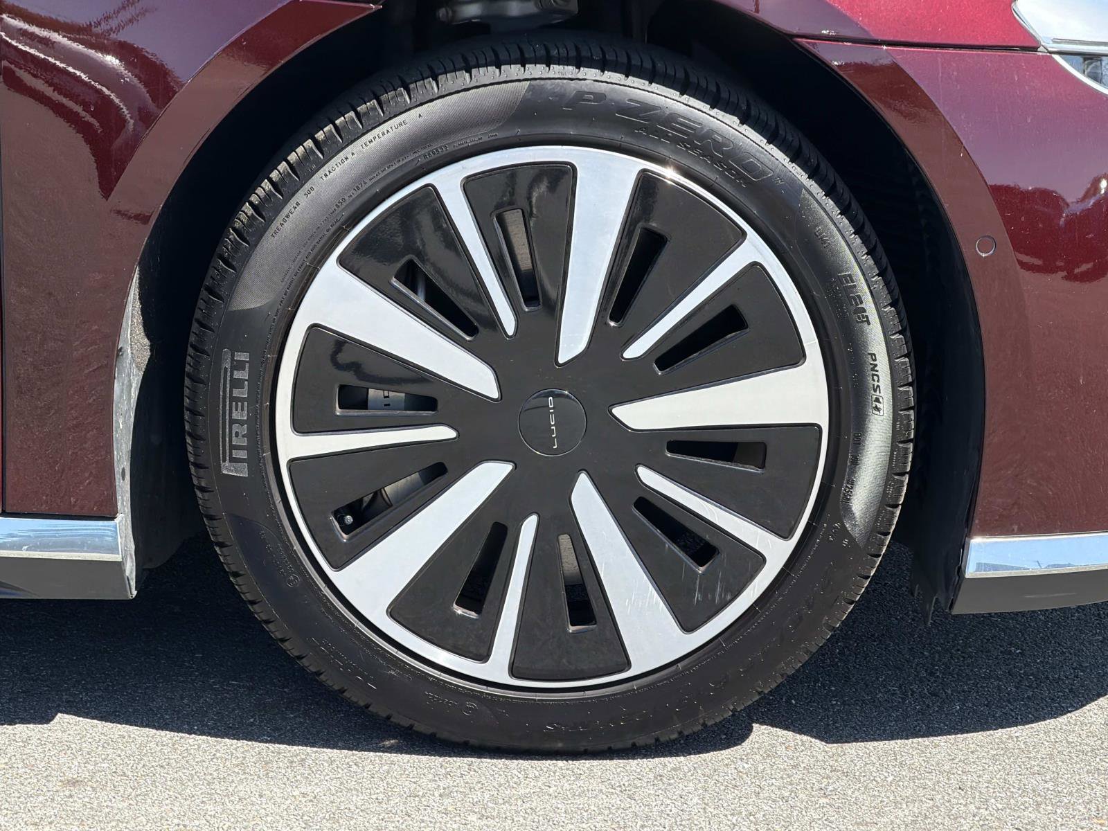 Used 2024 Lucid Air Touring AWD/4WD image 25