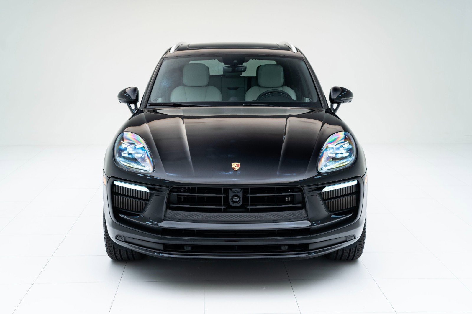 New 2025 Porsche Macan S image 6