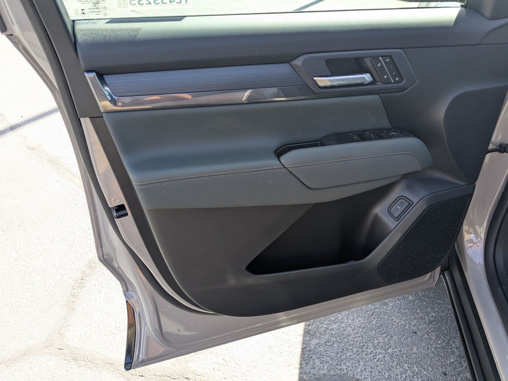 New 2026 GMC Terrain AT4 w/ Convenience Package III AWD/4WD image 11