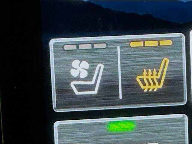 Used 2025 Subaru Outback Touring XT w/ Popular Package #2 image 16