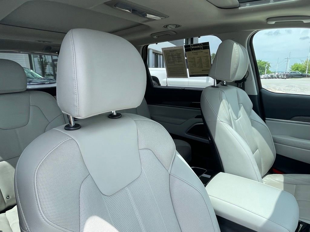 Certified 2022 Kia Telluride SX w/ Nightfall Edition Package AWD/4WD image 30