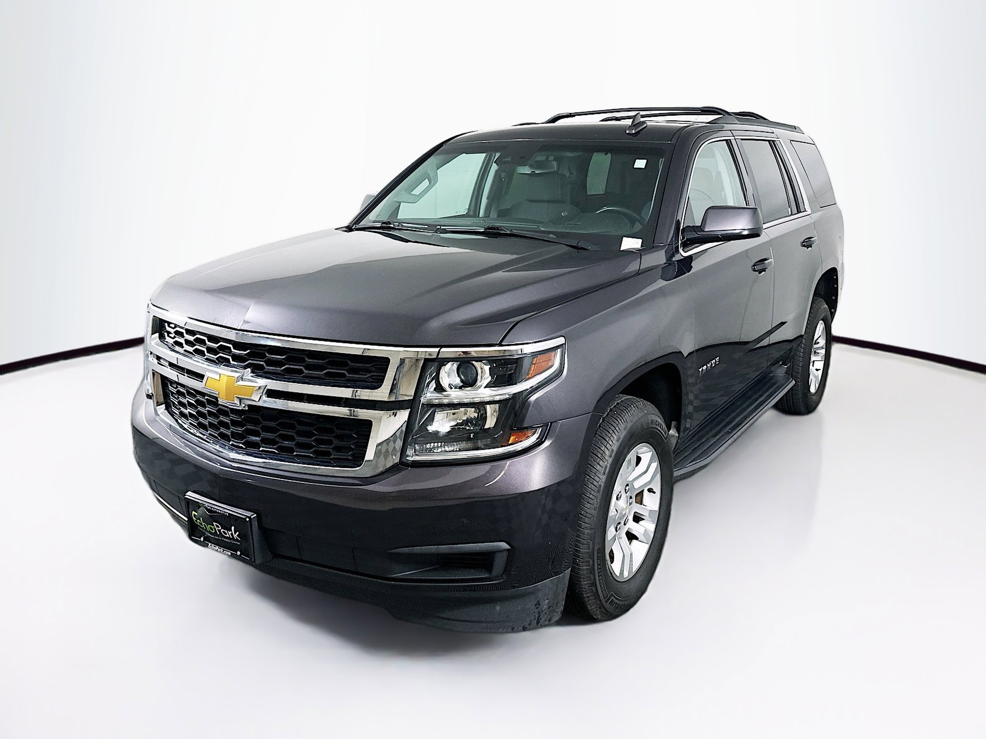 Used 2018 Chevrolet Tahoe LS w/ Enhanced Driver Alert Package RWD image 3