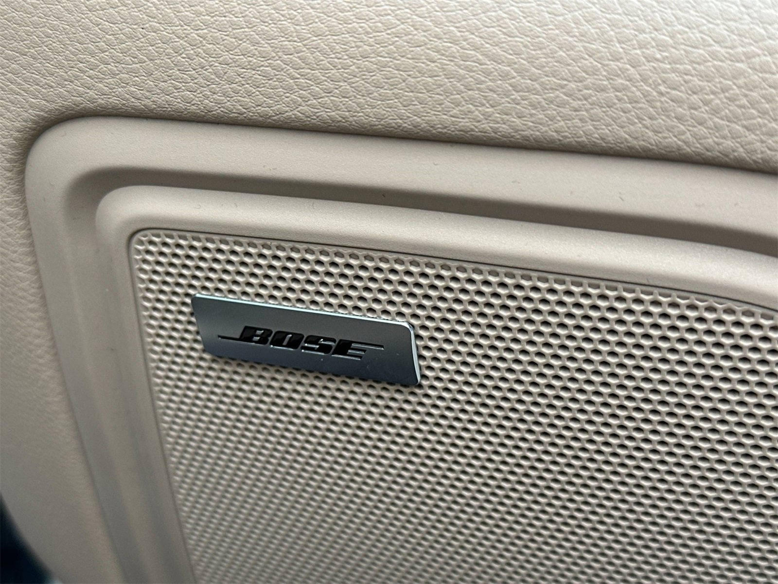 New 2026 Porsche Macan image 20