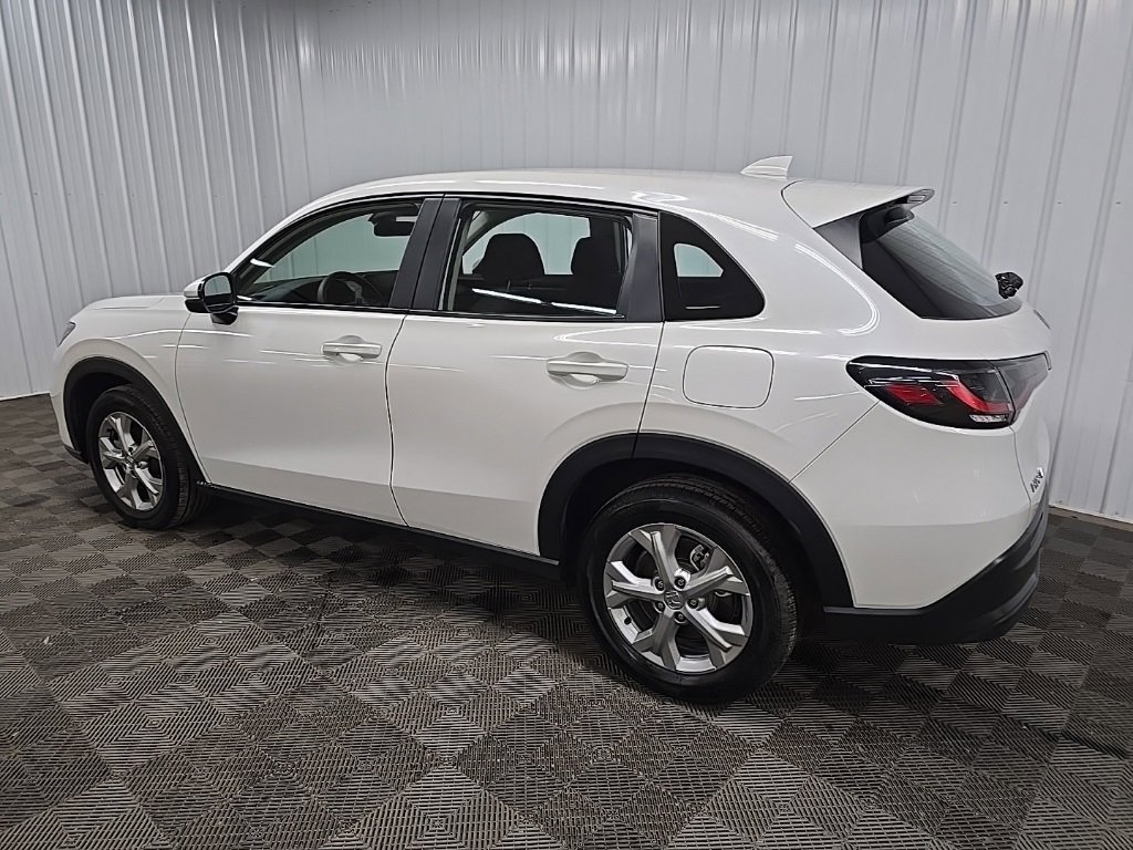 Certified 2025 Honda HR-V LX image 4