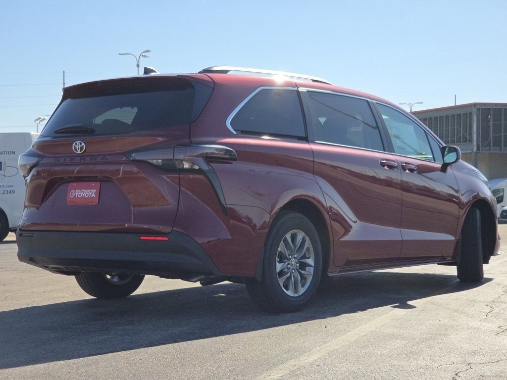New 2026 Toyota Sienna LE image 21