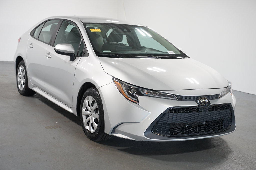 Certified 2022 Toyota Corolla LE FWD image 3