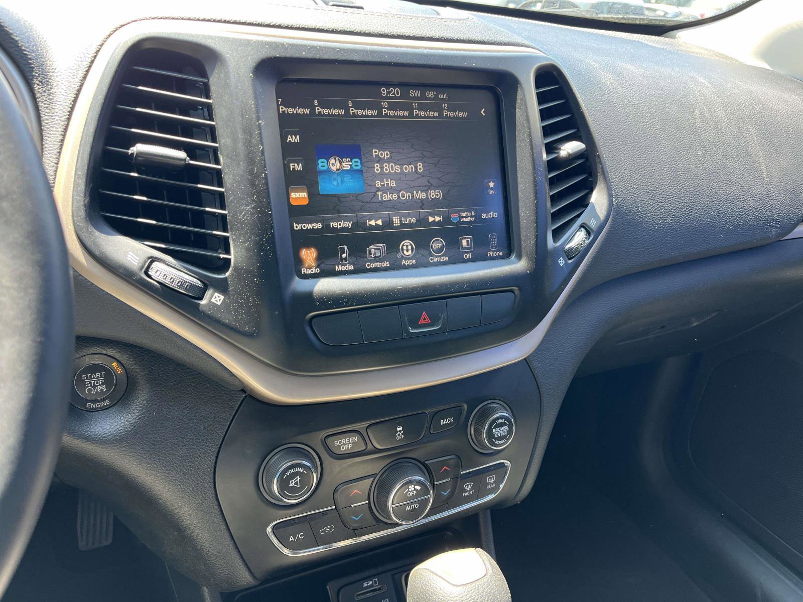 Used 2014 Jeep Cherokee Latitude w/ Comfort/Convenience Group image 21