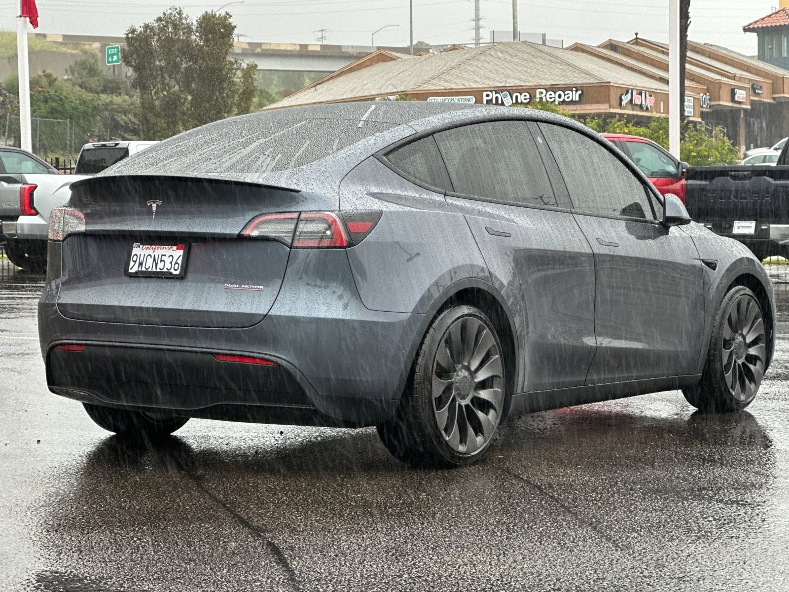 Used 2022 Tesla Model Y Performance image 5