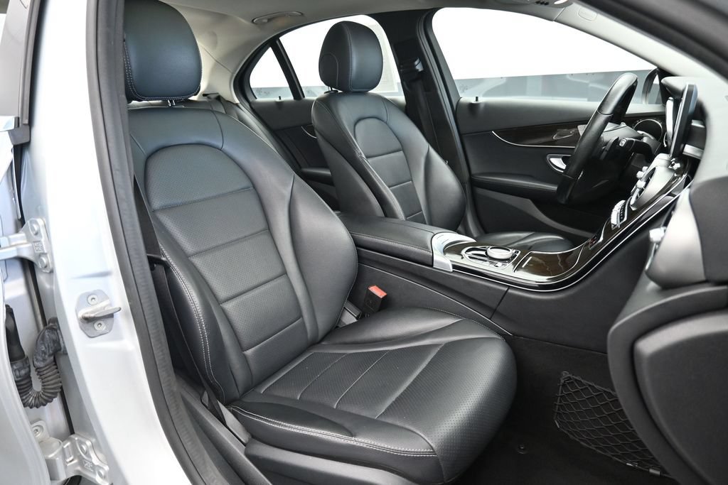 Used 2018 Mercedes-Benz C 300 4MATIC Sedan image 25