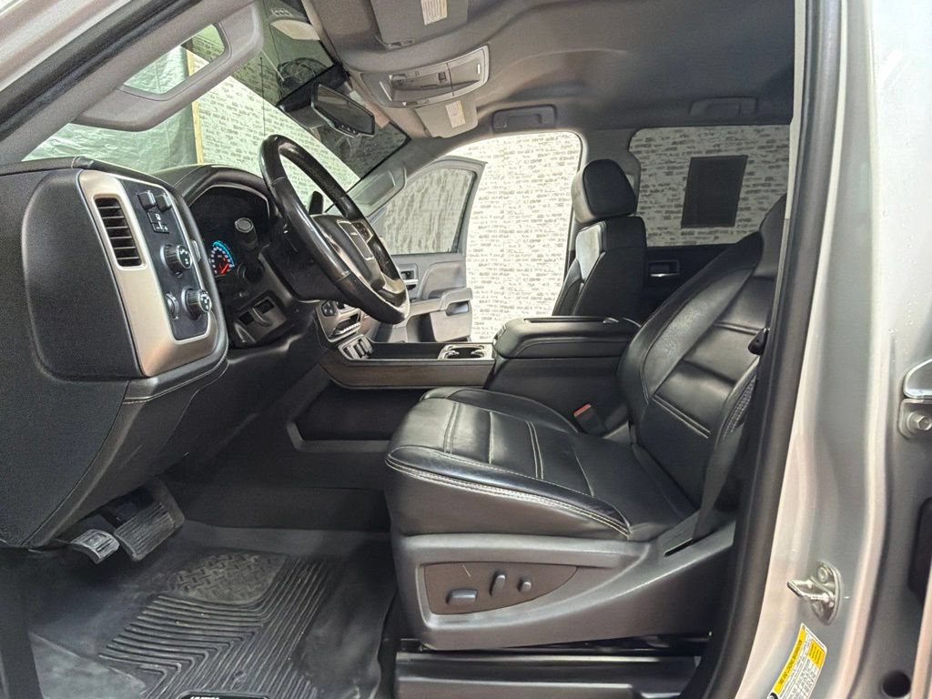 Used 2018 GMC Sierra 2500 Denali w/ Duramax Plus Package AWD/4WD image 24