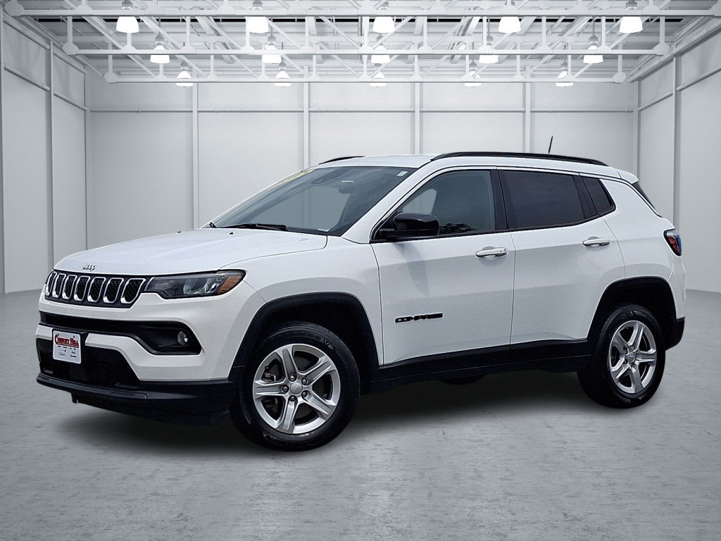 Used 2023 Jeep Compass Latitude AWD/4WD image 1