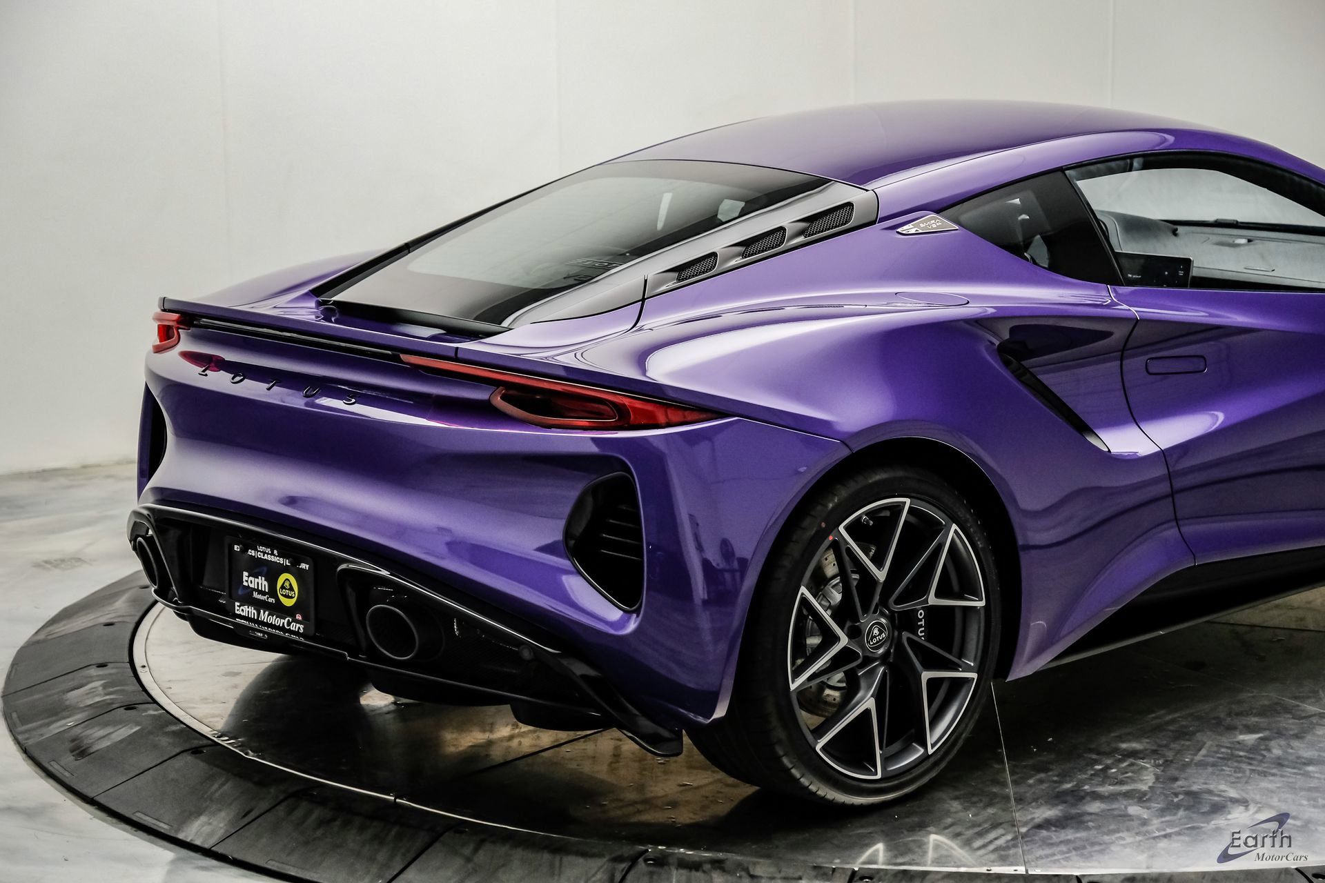 New 2026 Lotus Emira V6 SE RWD image 21