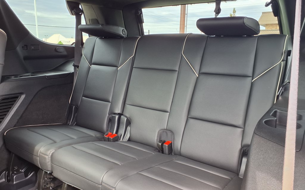 Used 2025 Cadillac Escalade Sport AWD/4WD image 17