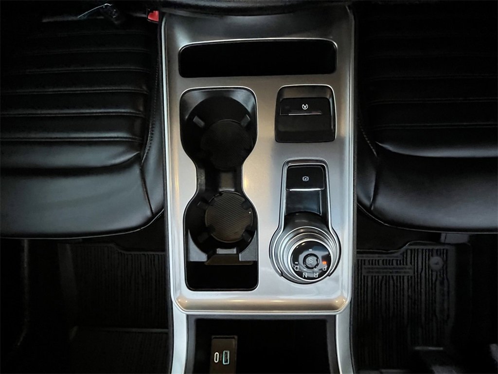 Certified 2024 Ford Edge SEL w/ Convenience Package image 12