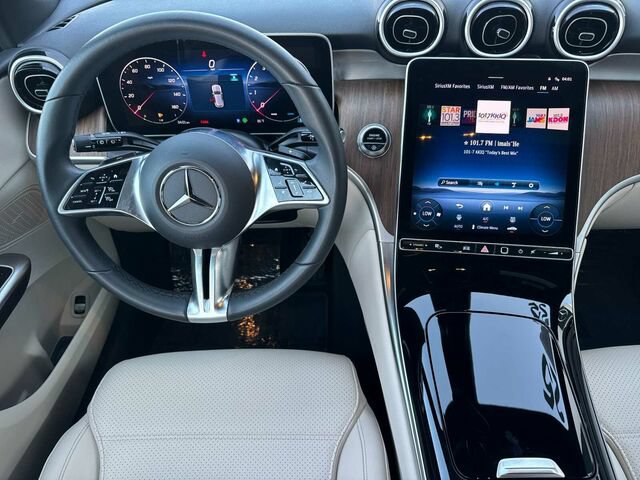 Certified 2025 Mercedes-Benz GLC 300 image 18