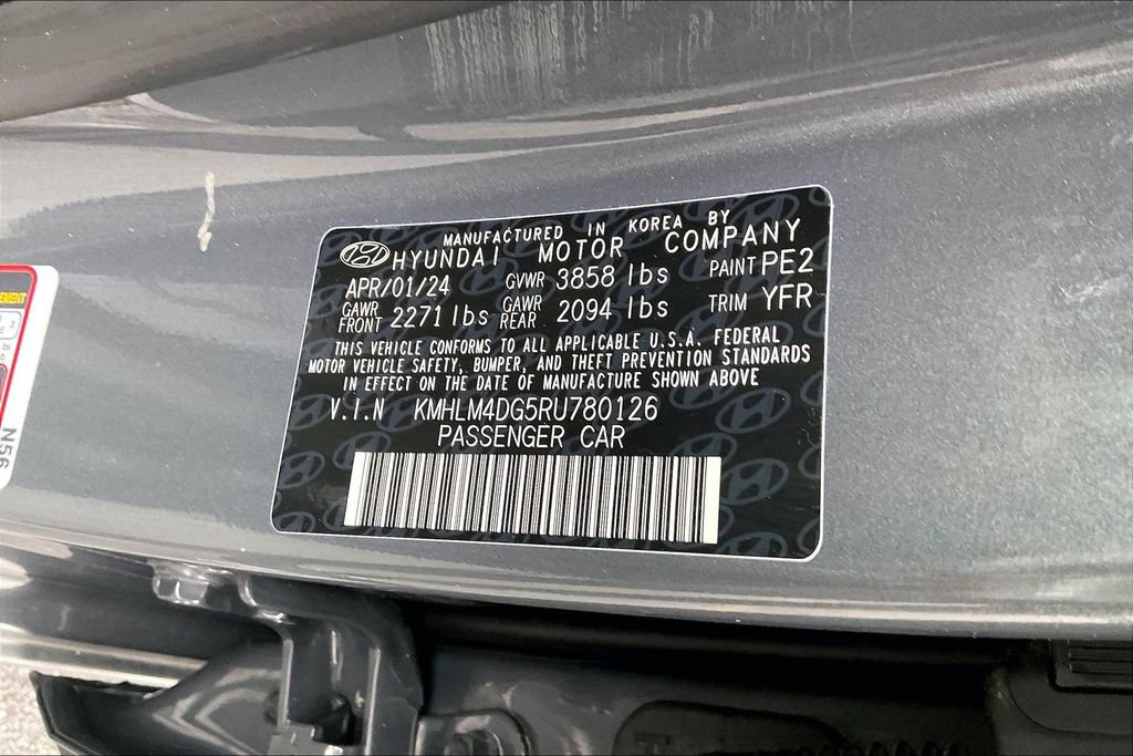 Used 2024 Hyundai Elantra SEL FWD image 22