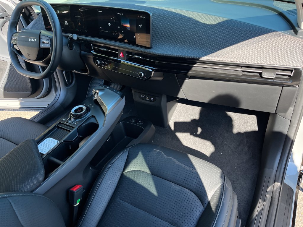 New 2026 Kia EV6 Wind RWD image 15