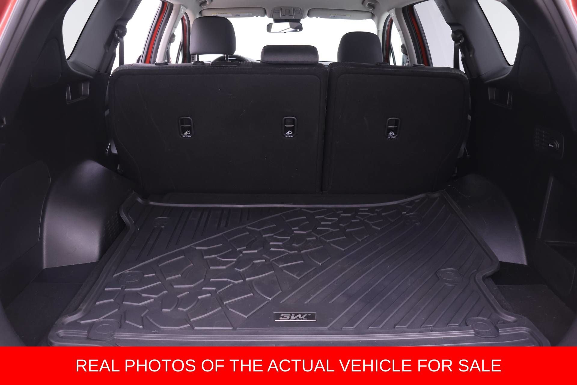 Used 2019 Hyundai Santa Fe SE FWD image 14
