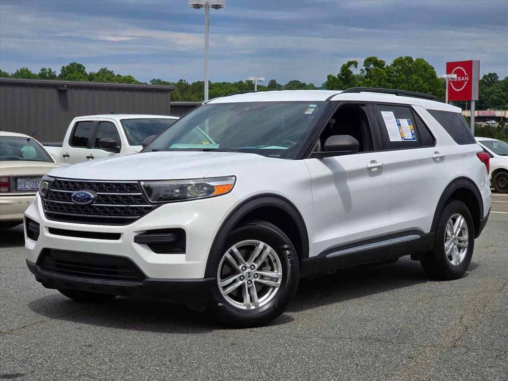 Used 2020 Ford Explorer XLT w/ Class III Trailer Tow Package AWD/4WD image 2
