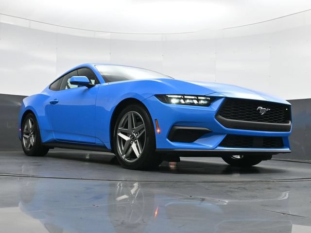 Used 2025 Ford Mustang Premium RWD image 33