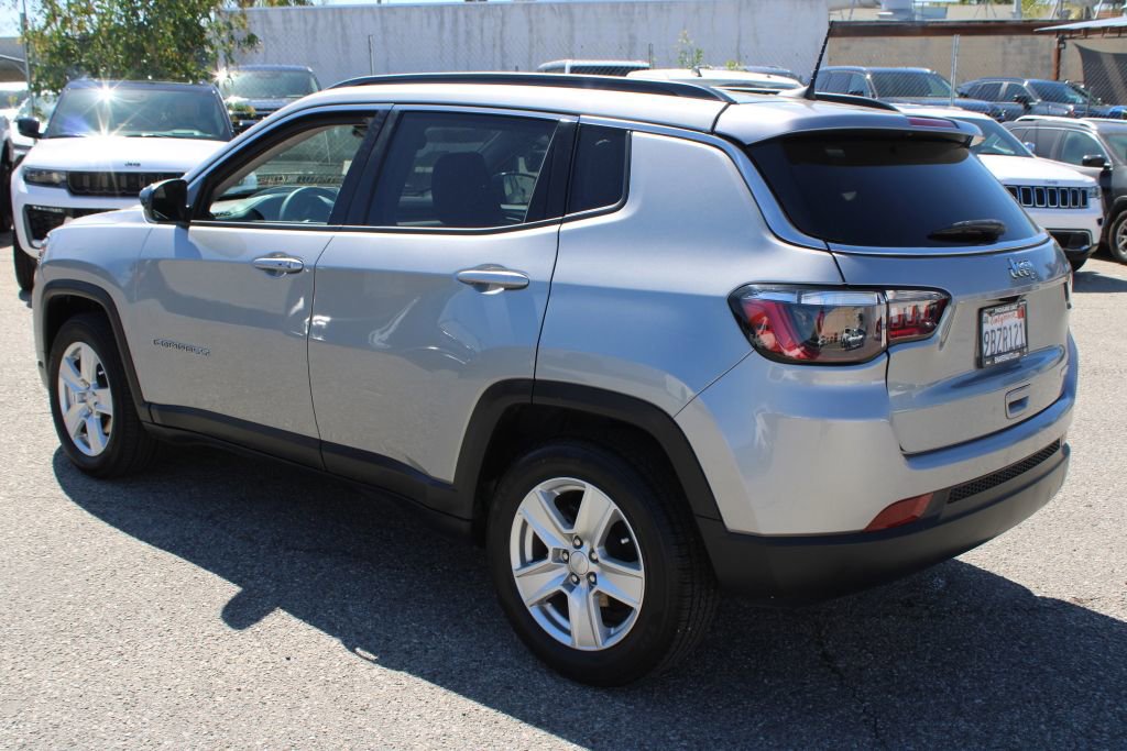 Used 2022 Jeep Compass Latitude image 6