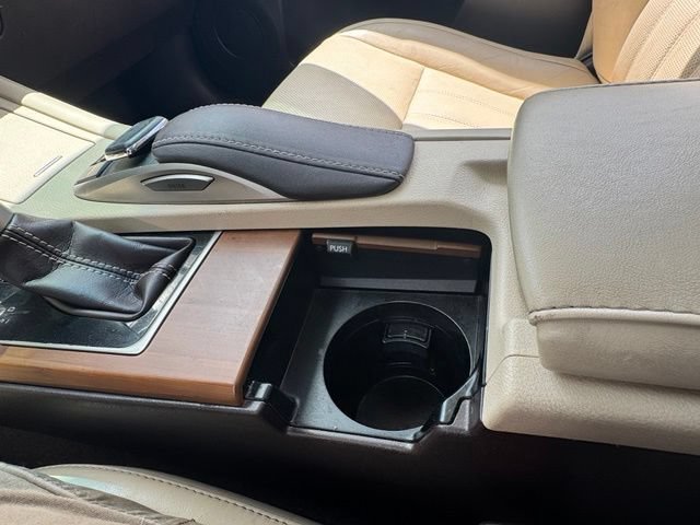 Used 2017 Lexus ES 300h FWD image 31