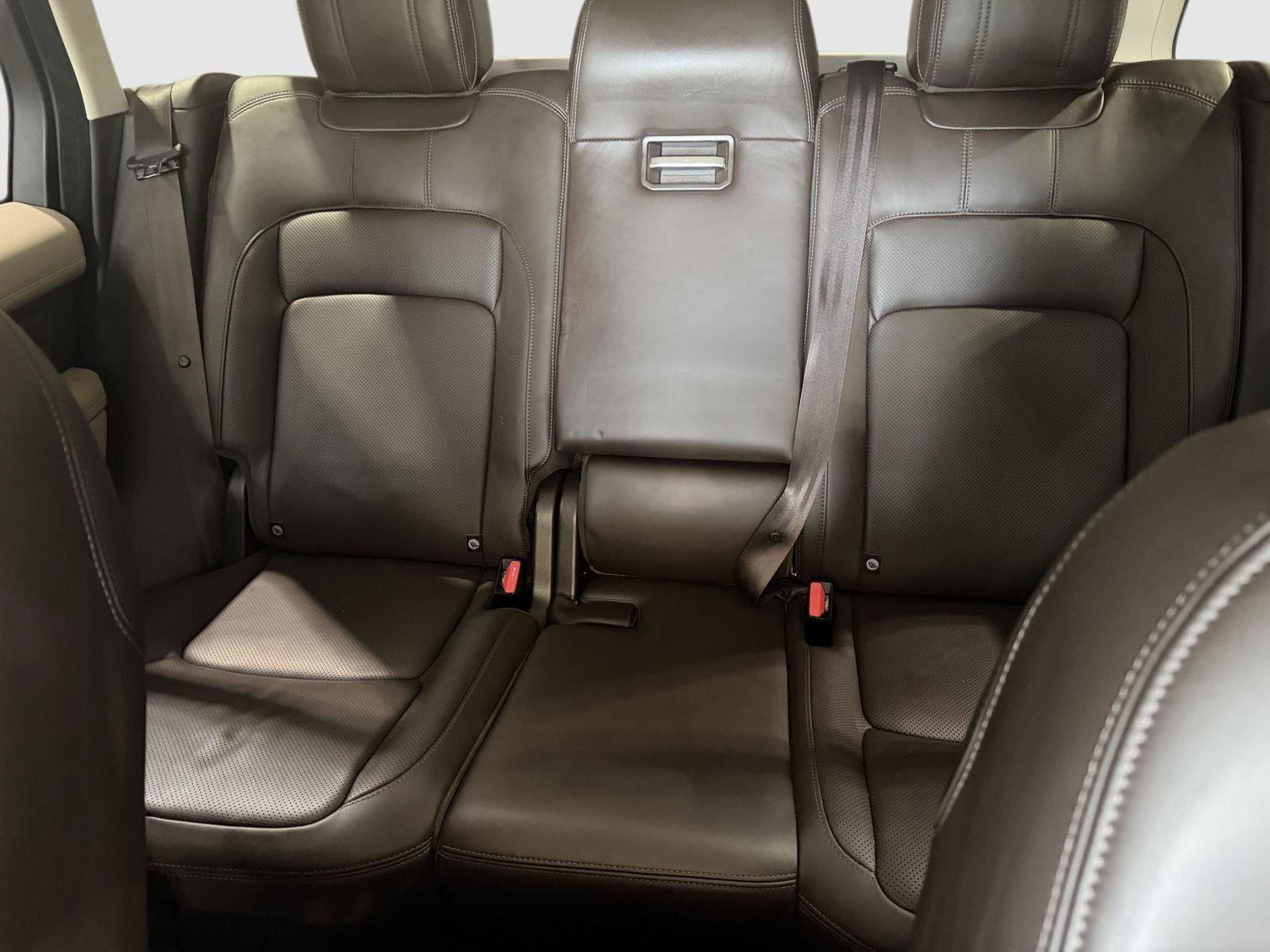 Used 2019 Land Rover Range Rover HSE image 22