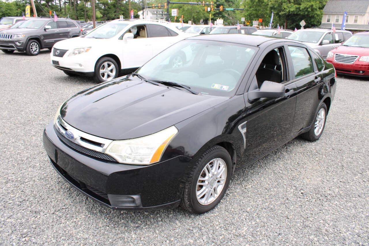Used 2008 Ford Focus SE FWD image 2