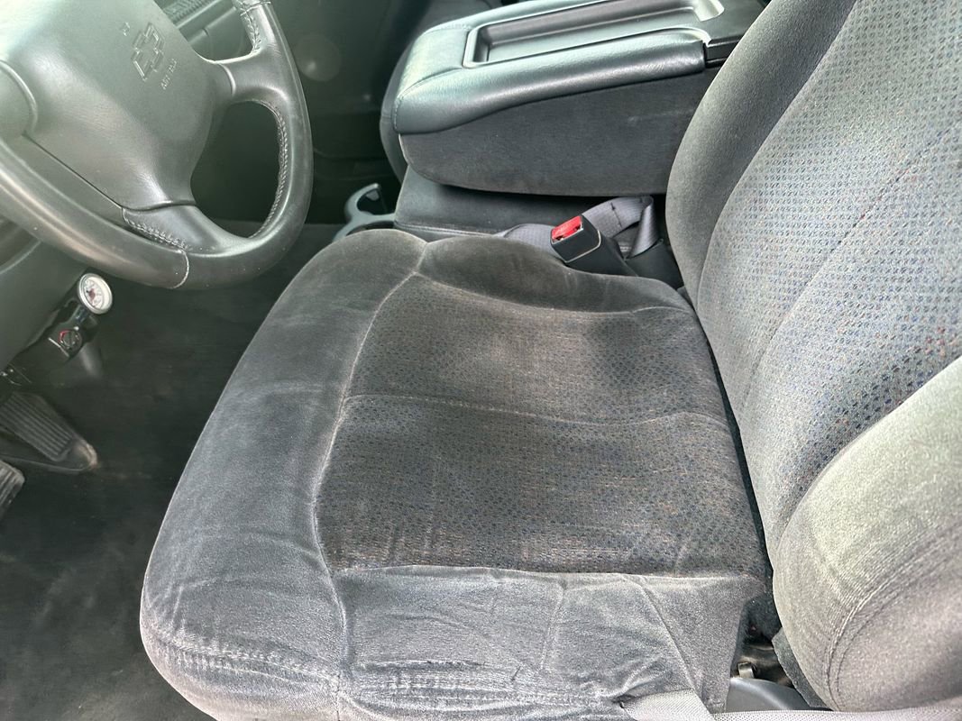 Used 2001 Chevrolet Silverado 2500 LS image 34