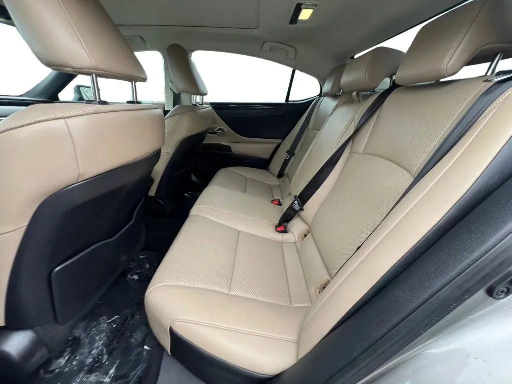 Used 2020 Lexus ES 350 w/ Premium Package image 13